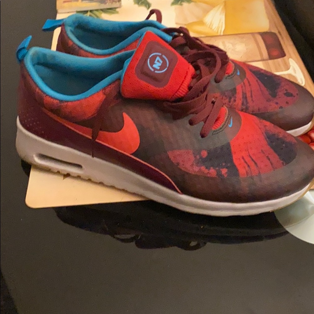 Nike , size 10 no soles